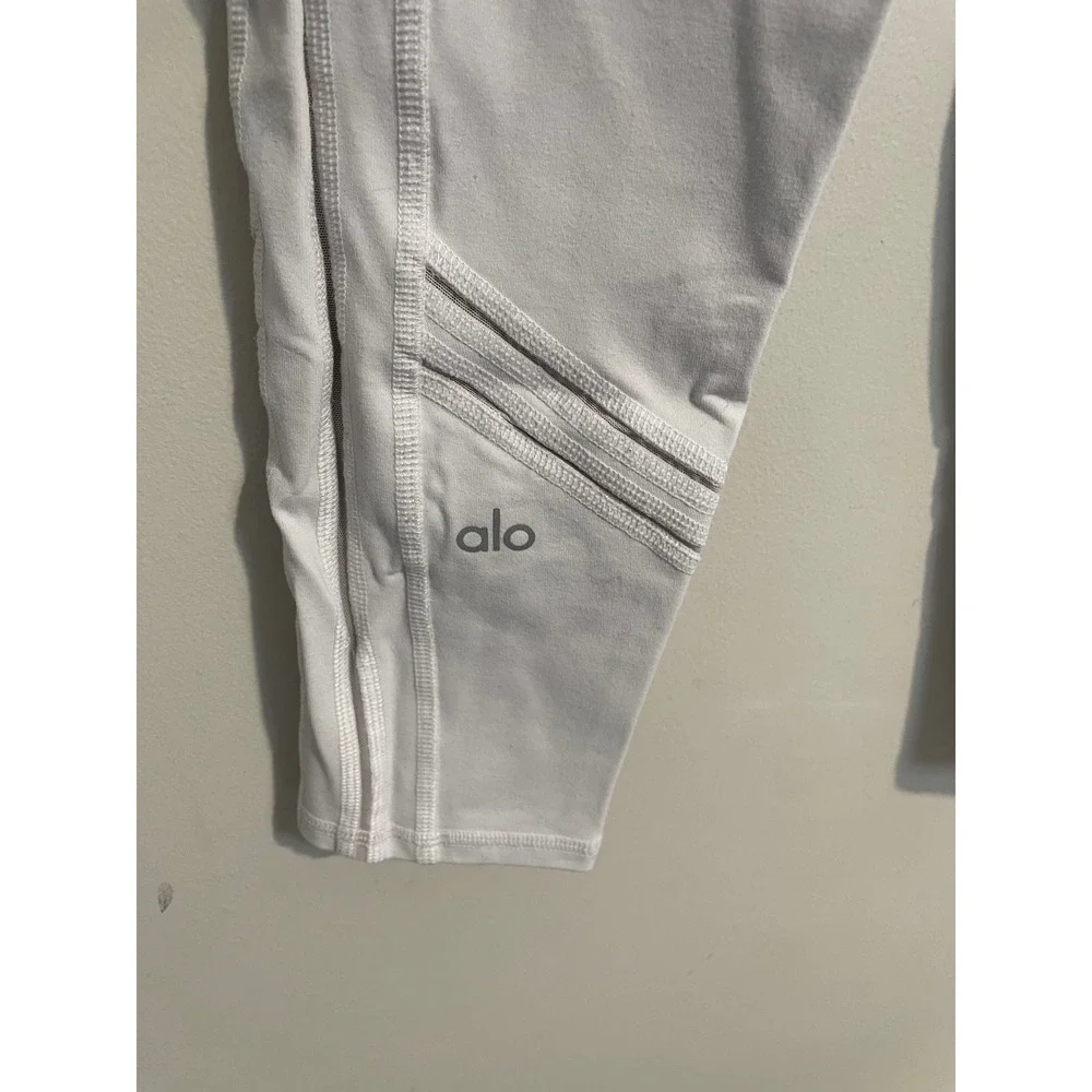 Alo Yoga High-Waist Cosmic Capri Leggings White‎ Size Small Athletic Athleisure